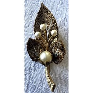 Vintage Spain Gold Tone Ornate Filigree Faux Pearl Brooch